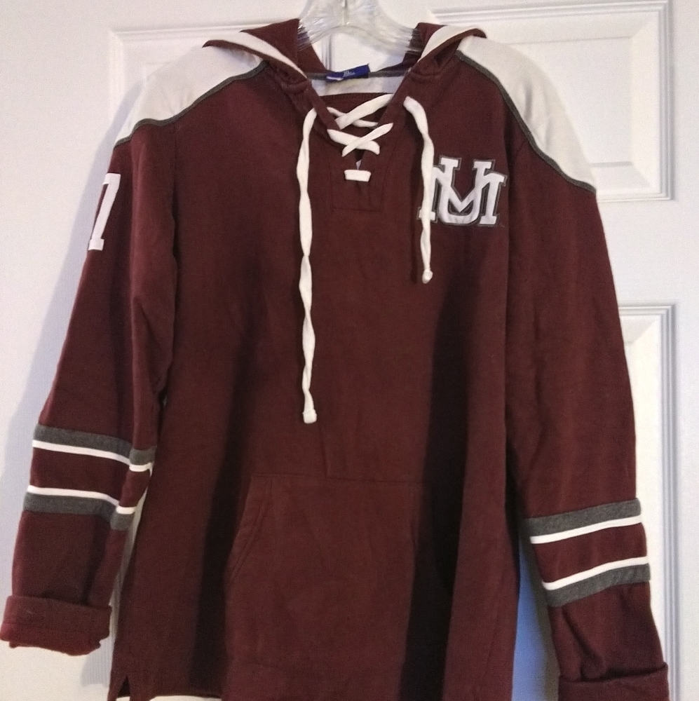 Vintage Hockey Style Hoodie U of M